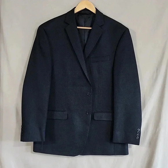 Men's Van Heusen 1-Pc Suit Dark Blue Size 44R Pre-Owned